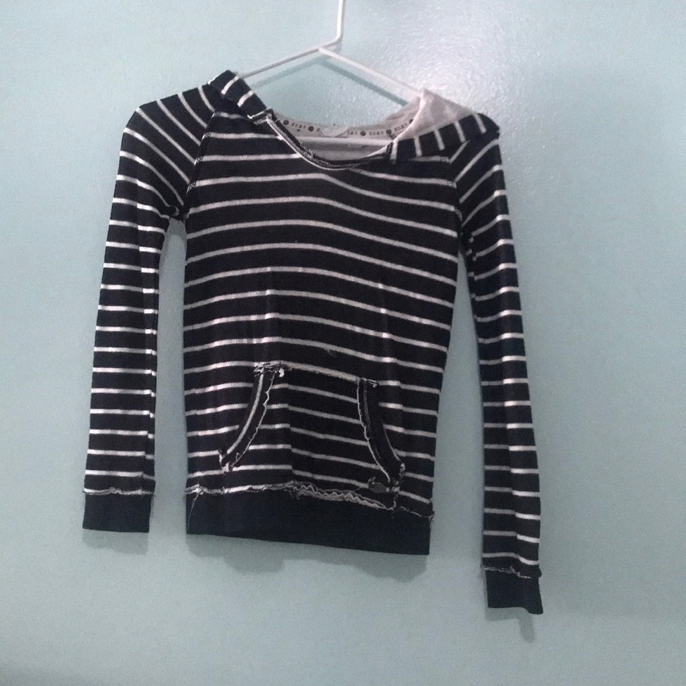 Roxy hooded tee shirt